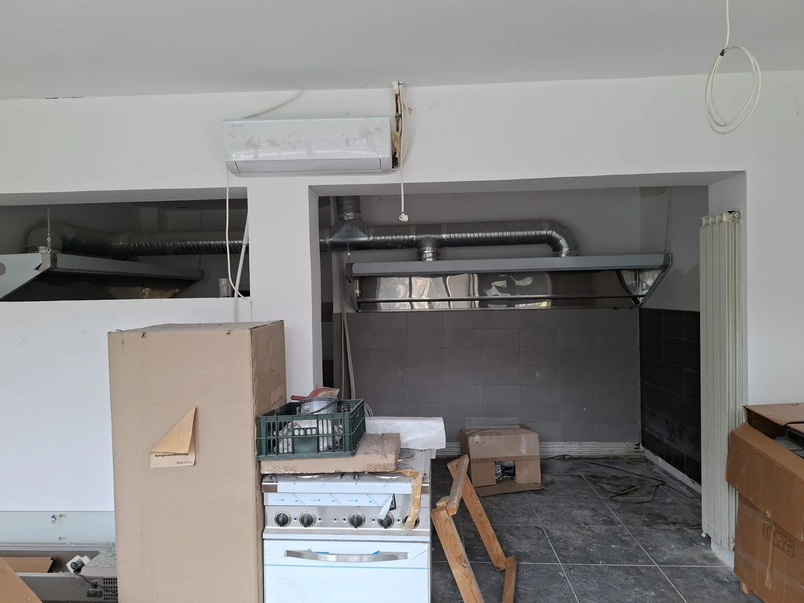 Restaurant Gorjul kitchen line
